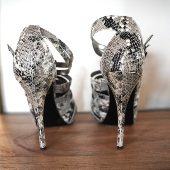 GUESS Open Toe Gladiator Snake Skin Platform Heels - Picture 4 of 9